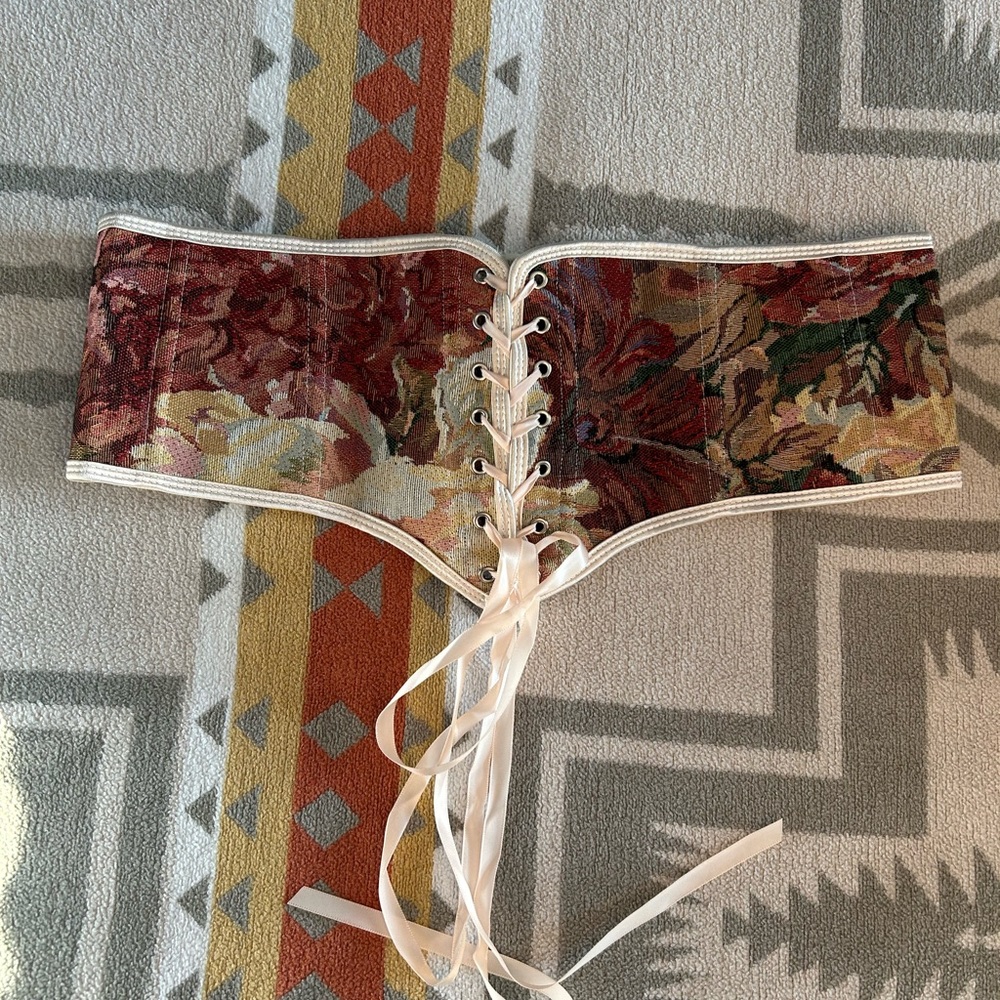 Renaissance floral corset belt